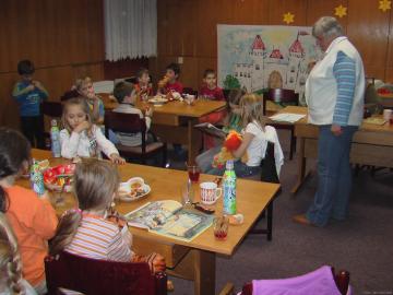 Noc s rozprávkami Noc s rozprávkami