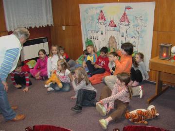Noc s rozprávkami Noc s rozprávkami