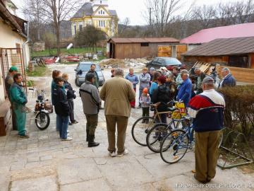 Jarná obecná brigáda - 14.04.2012 Jarná obecná brigáda - 14.04.2012