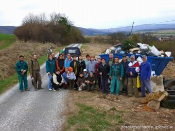 Jarná obecná brigáda - 14.04.2012 Jarná obecná brigáda - 14.04.2012